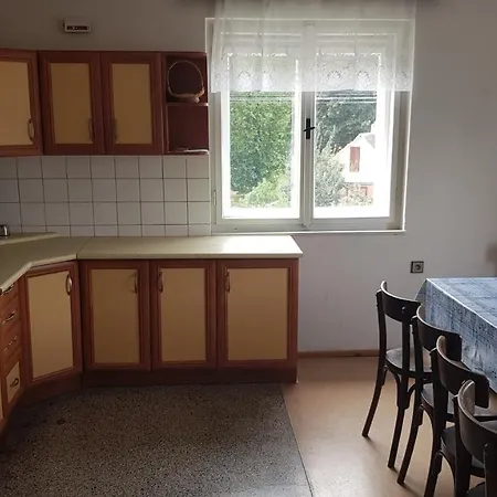 KEMP a stanování na faře Javorník Exteriér fotografie